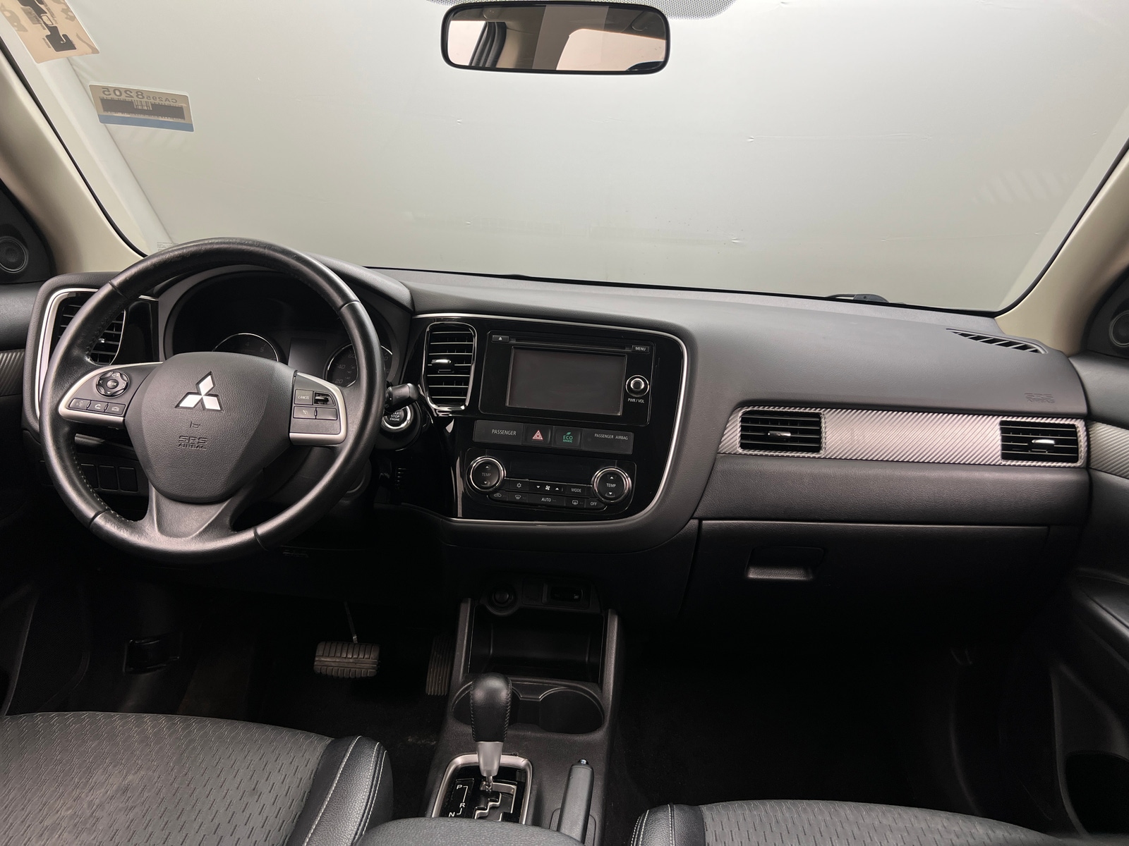 Thumbnail: 2015 Mitsubishi Outlander - 2