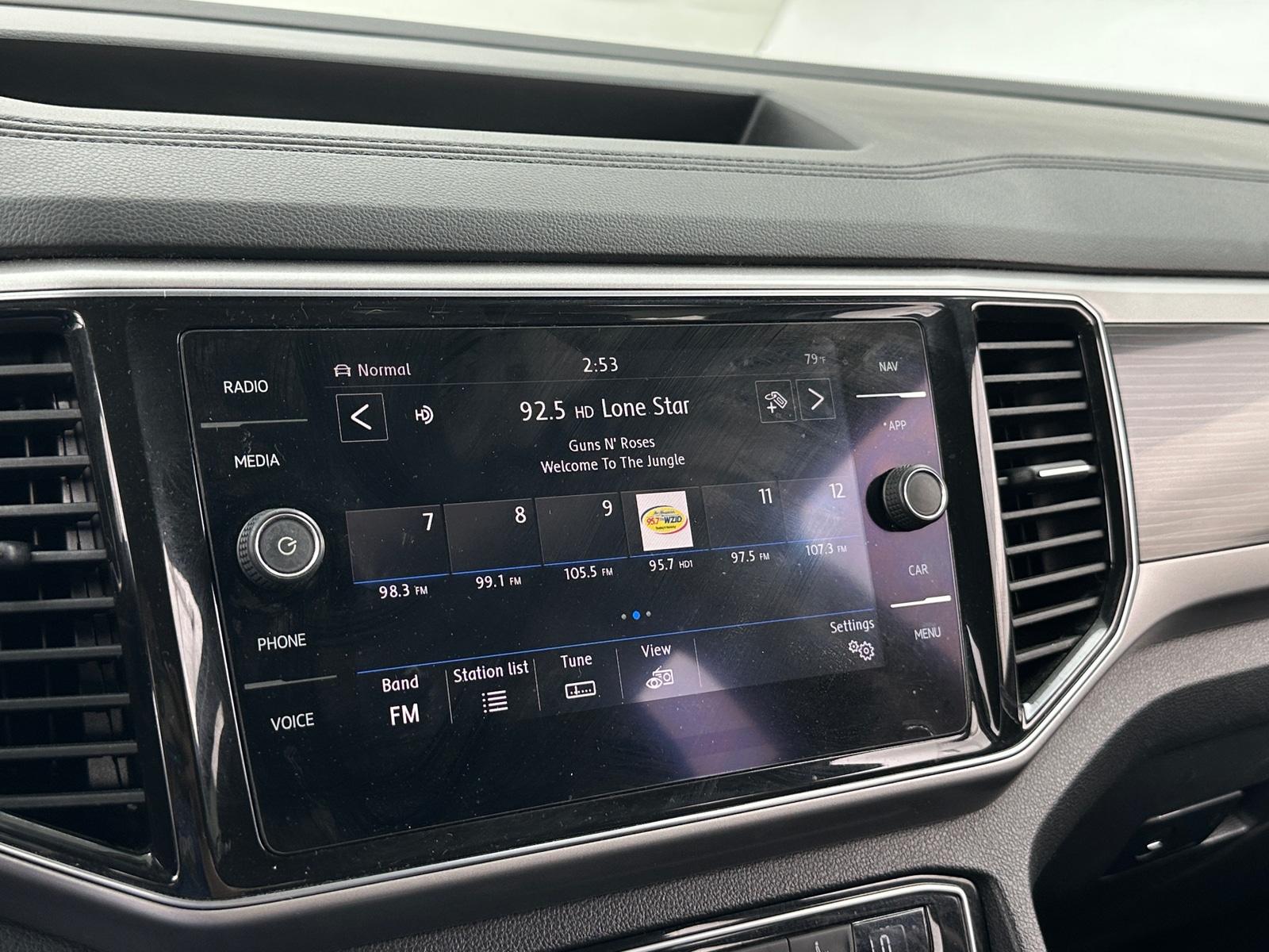 Thumbnail: 2019 Volkswagen Atlas - 3
