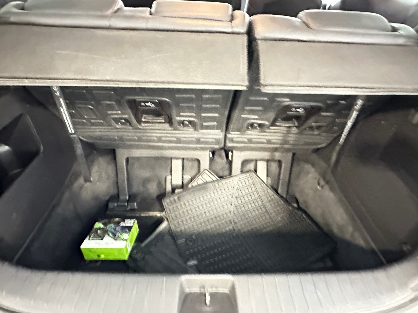 Thumbnail: 2022 Kia Carnival - 6