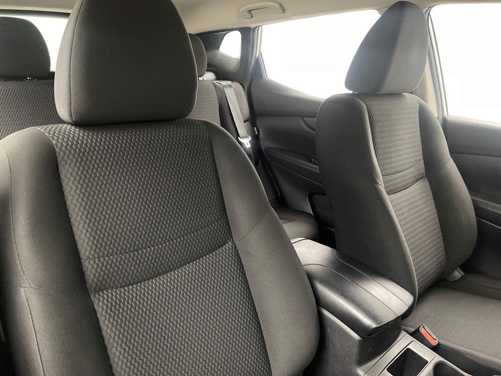 Thumbnail: 2020 Nissan Rogue Sport - 2