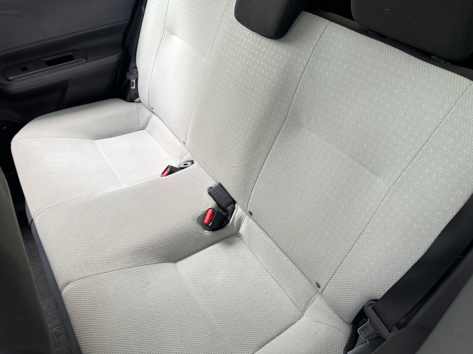 Thumbnail: 2016 Toyota Prius c - 6