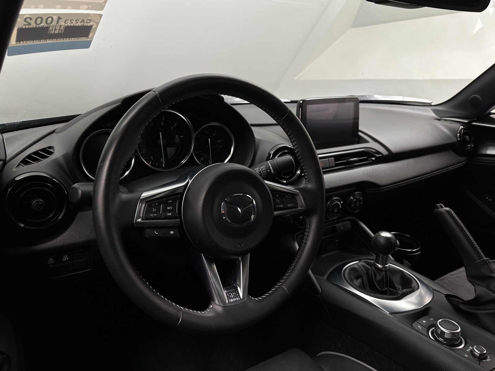 Thumbnail: 2022 Mazda MX-5 Miata - 3