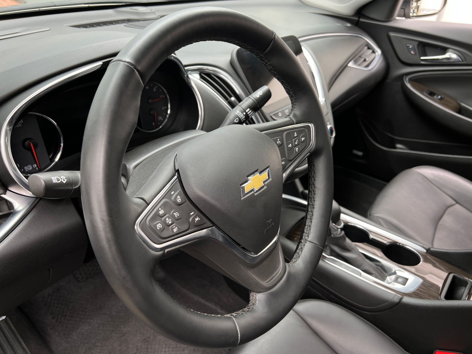 Thumbnail: 2024 Chevrolet Malibu - 4