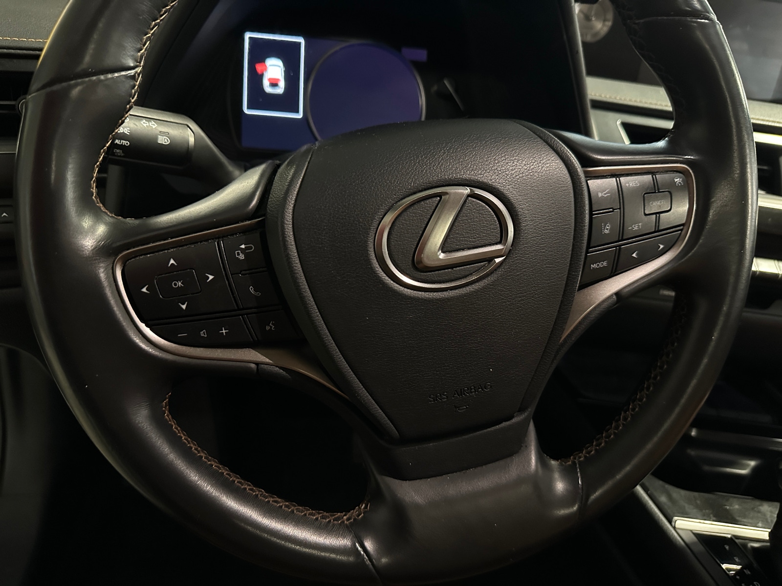 Thumbnail: 2019 Lexus UX - 5