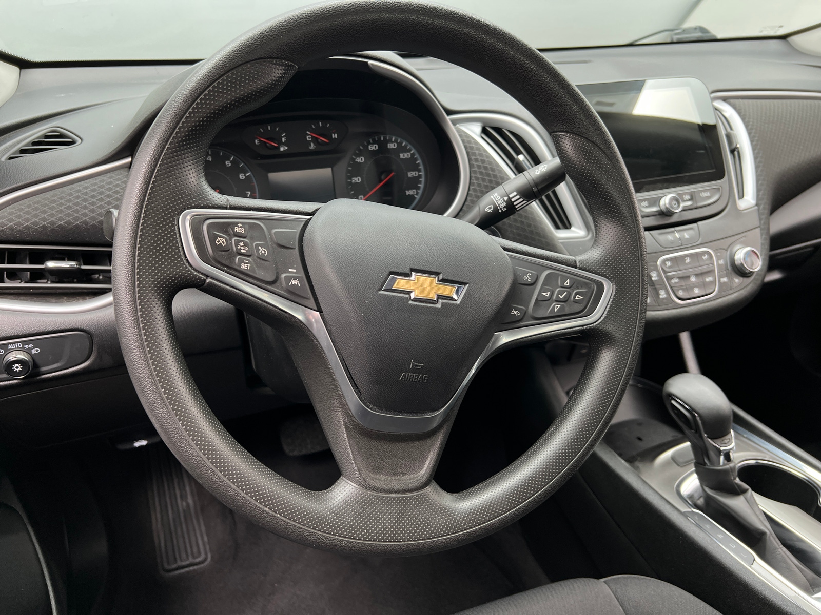 Thumbnail: 2023 Chevrolet Malibu - 5