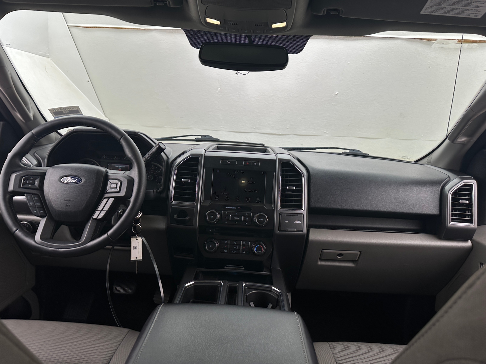 Thumbnail: 2018 Ford Econoline - 3