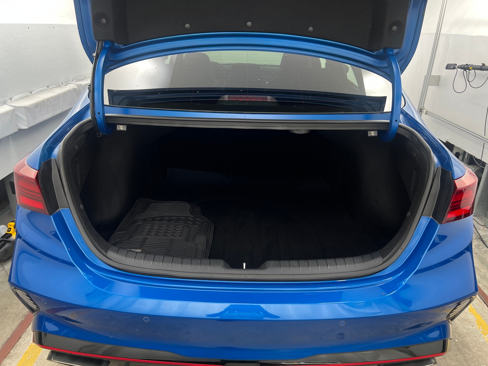 Thumbnail: 2023 Kia Forte - 6