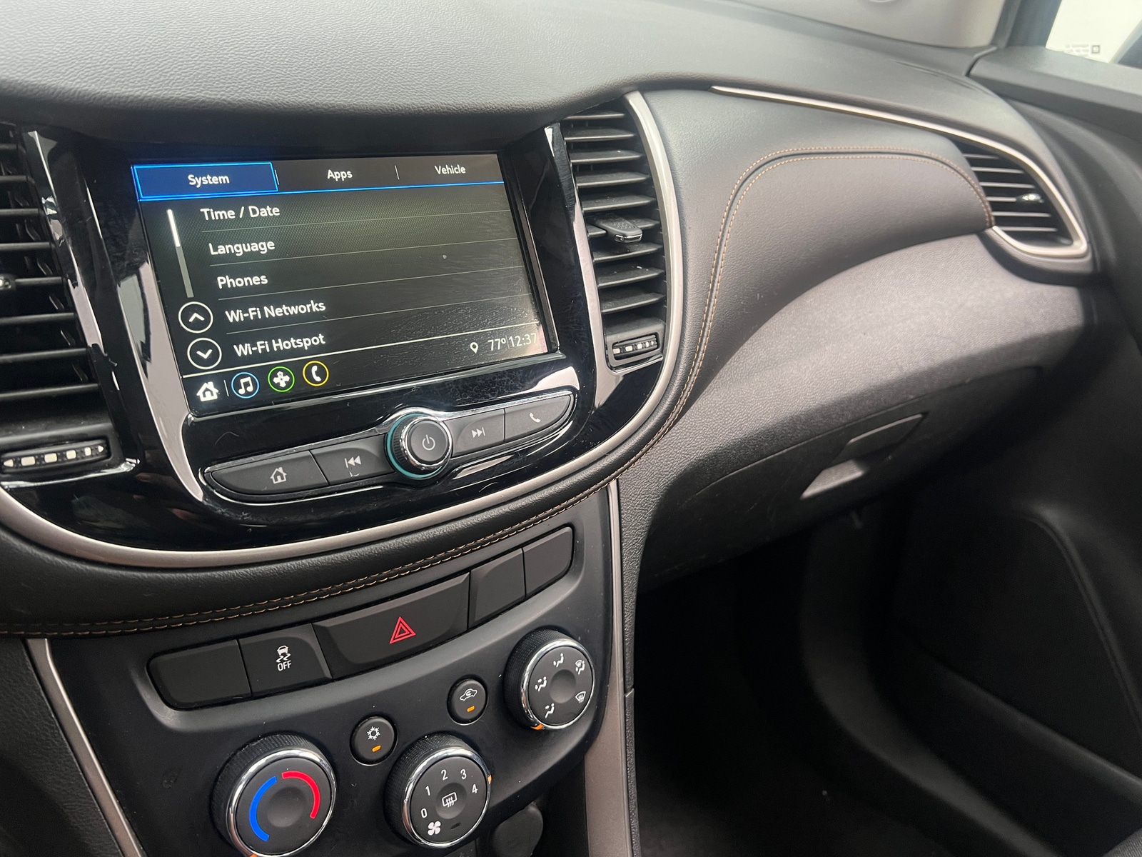 Thumbnail: 2019 Chevrolet Trax - 4