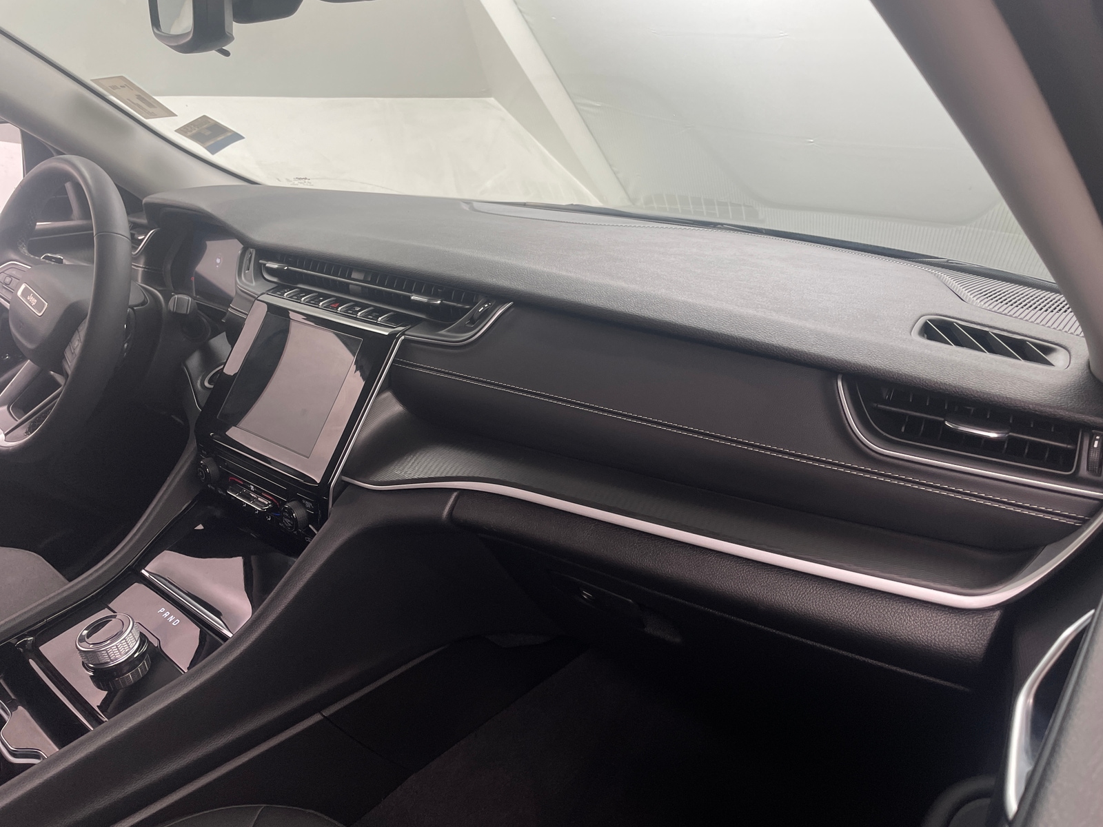 Thumbnail: 2023 Jeep Grand Cherokee - 3