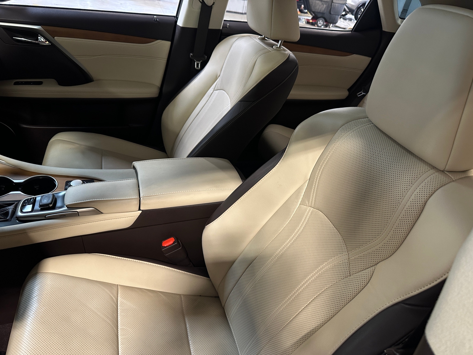 Thumbnail: 2019 Lexus RX - 2
