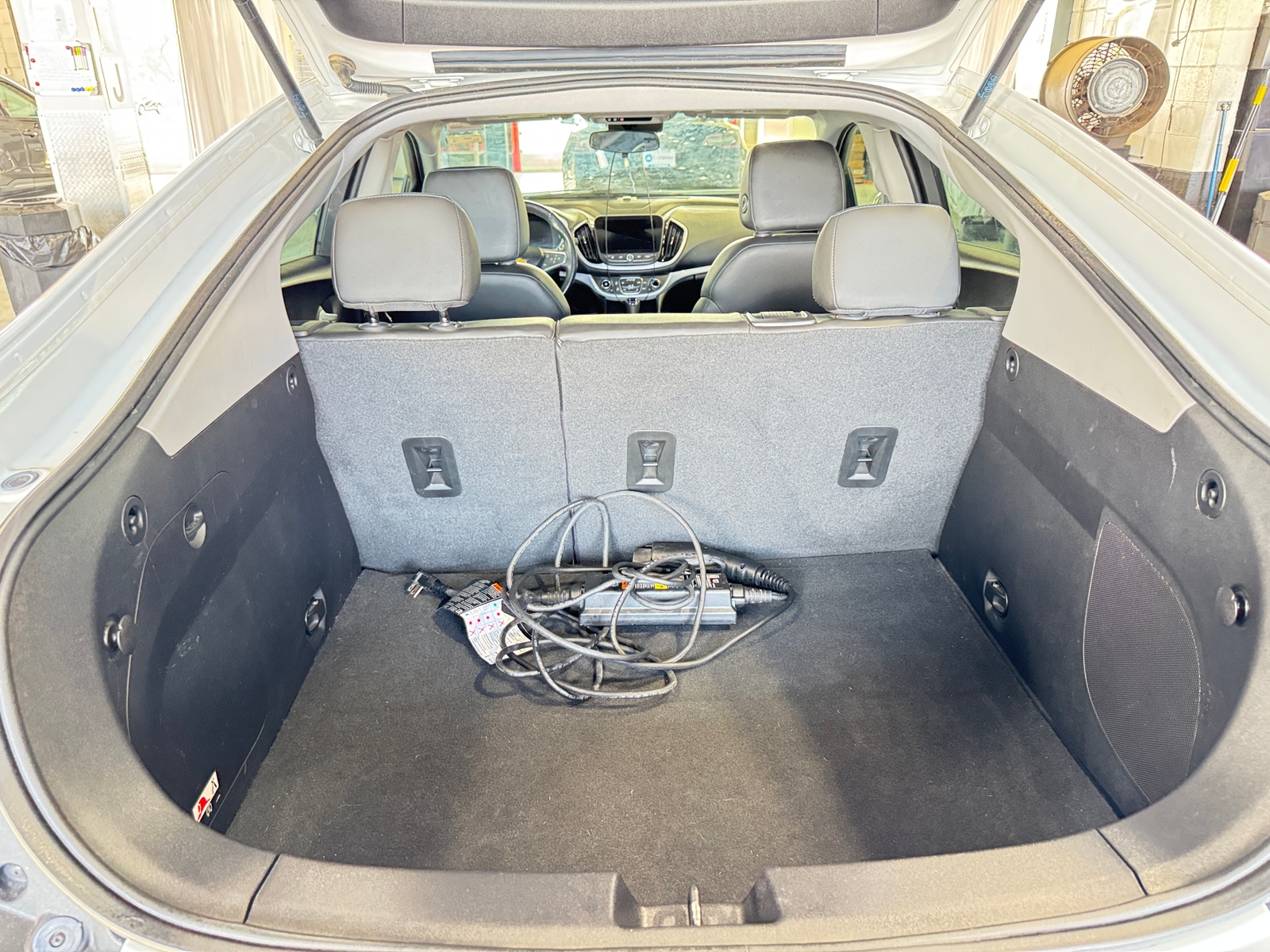 Thumbnail: 2018 Chevrolet Volt - 6