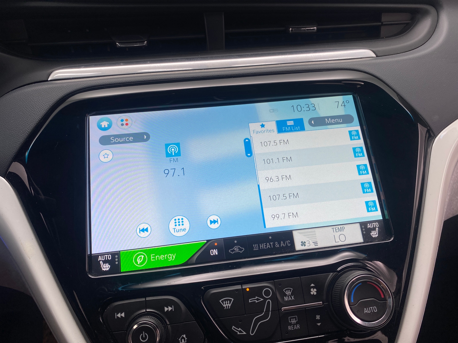 Thumbnail: 2017 Chevrolet Bolt EV - 3