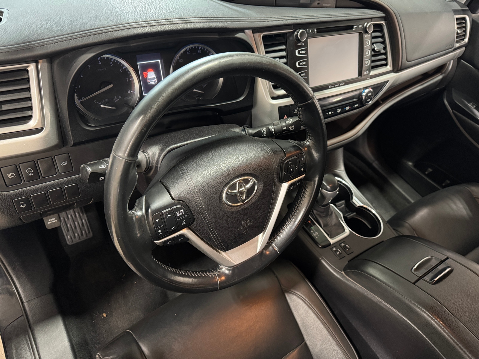 Thumbnail: 2017 Toyota Highlander - 2