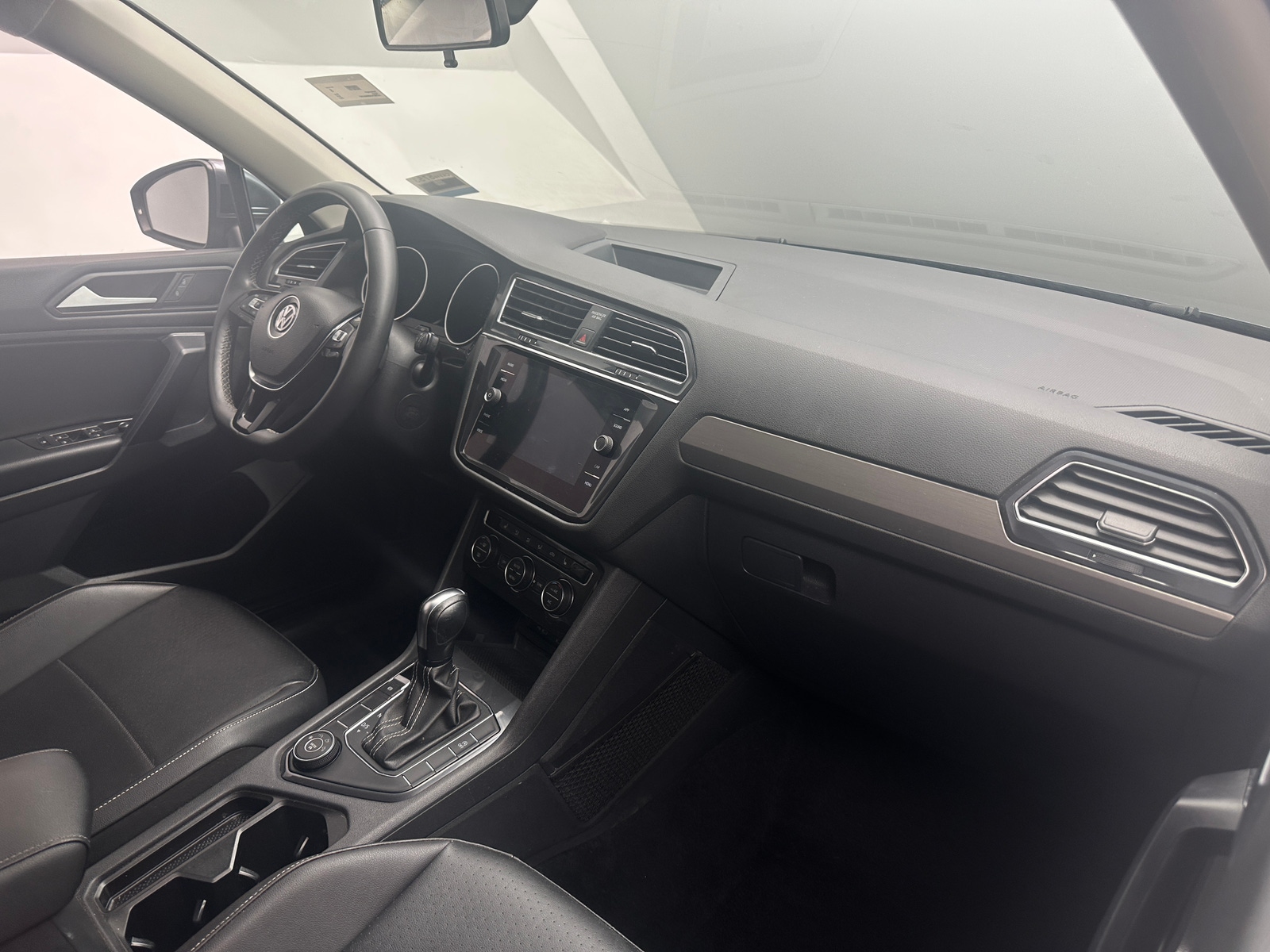 Thumbnail: 2021 Volkswagen Tiguan - 2