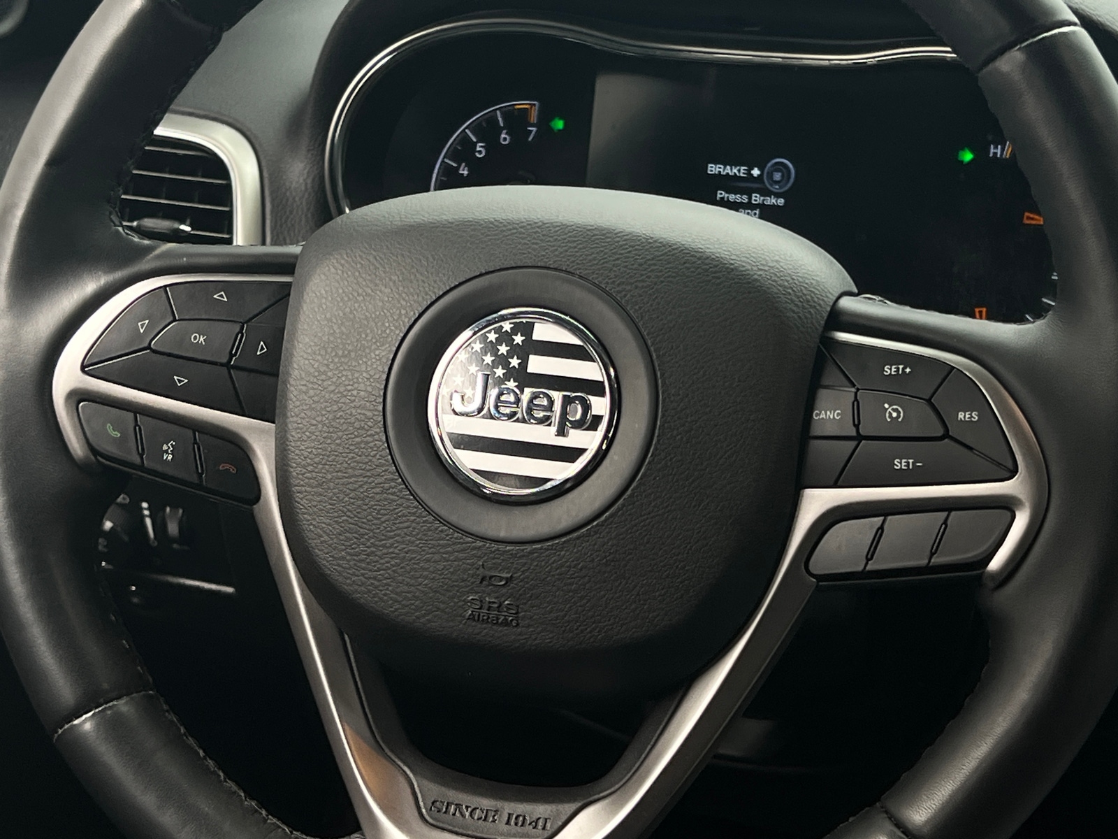 Thumbnail: 2022 Jeep Grand Cherokee - 4