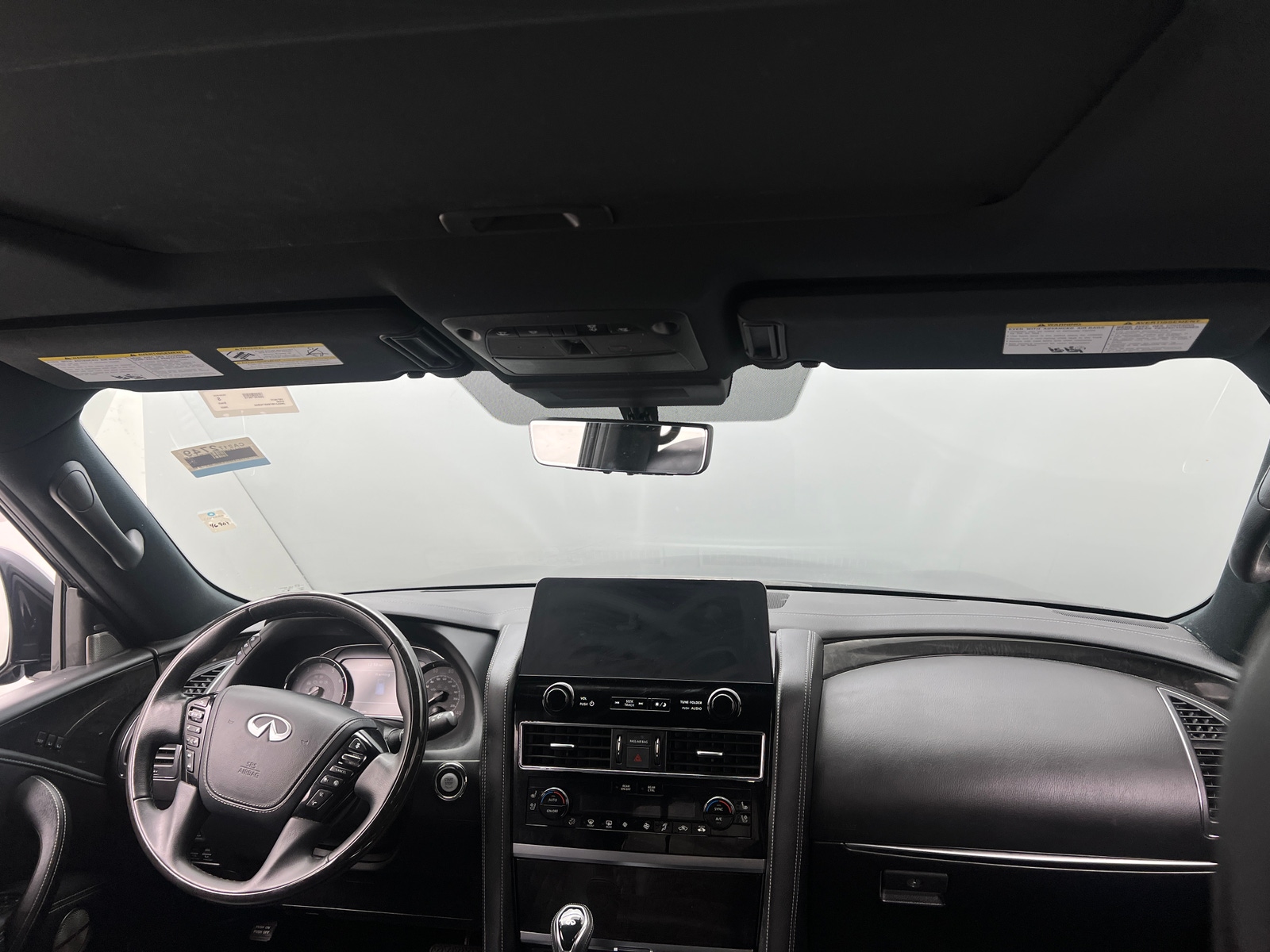 Thumbnail: 2022 INFINITI QX80 - 3