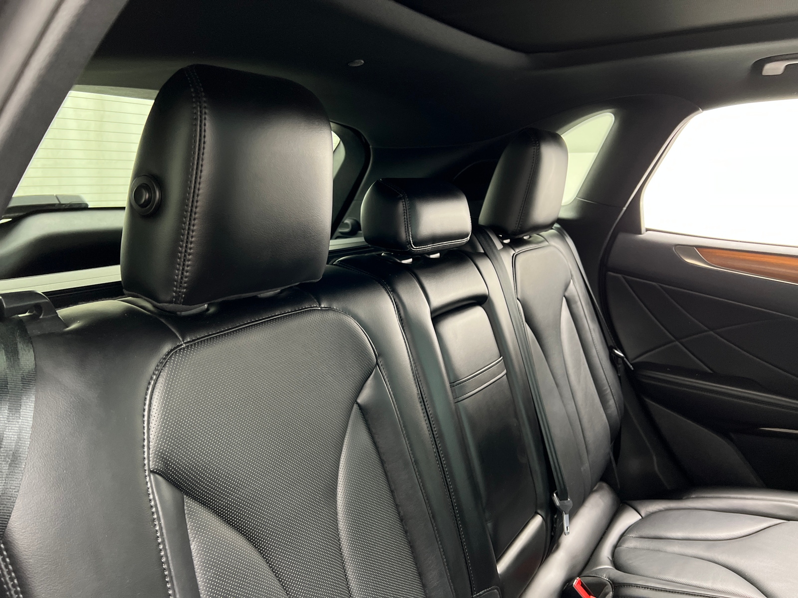 Thumbnail: 2016 Lincoln MKC - 5