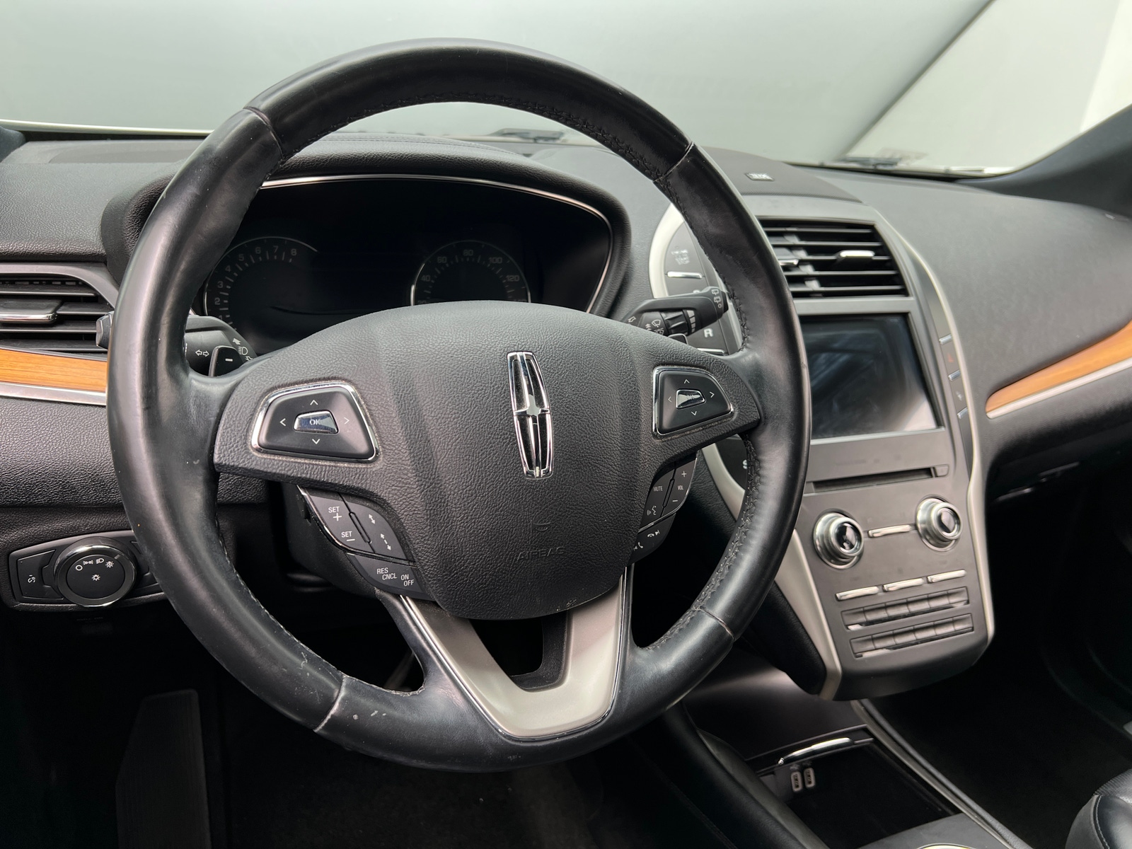 Thumbnail: 2016 Lincoln MKC - 4