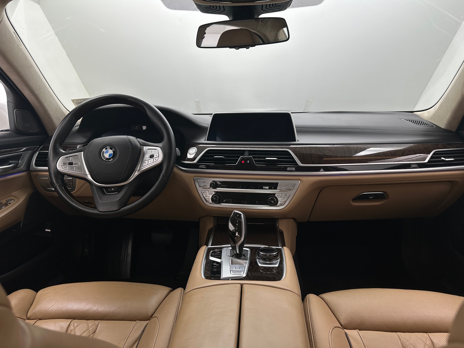 Thumbnail: 2021 BMW 7 Series - 2