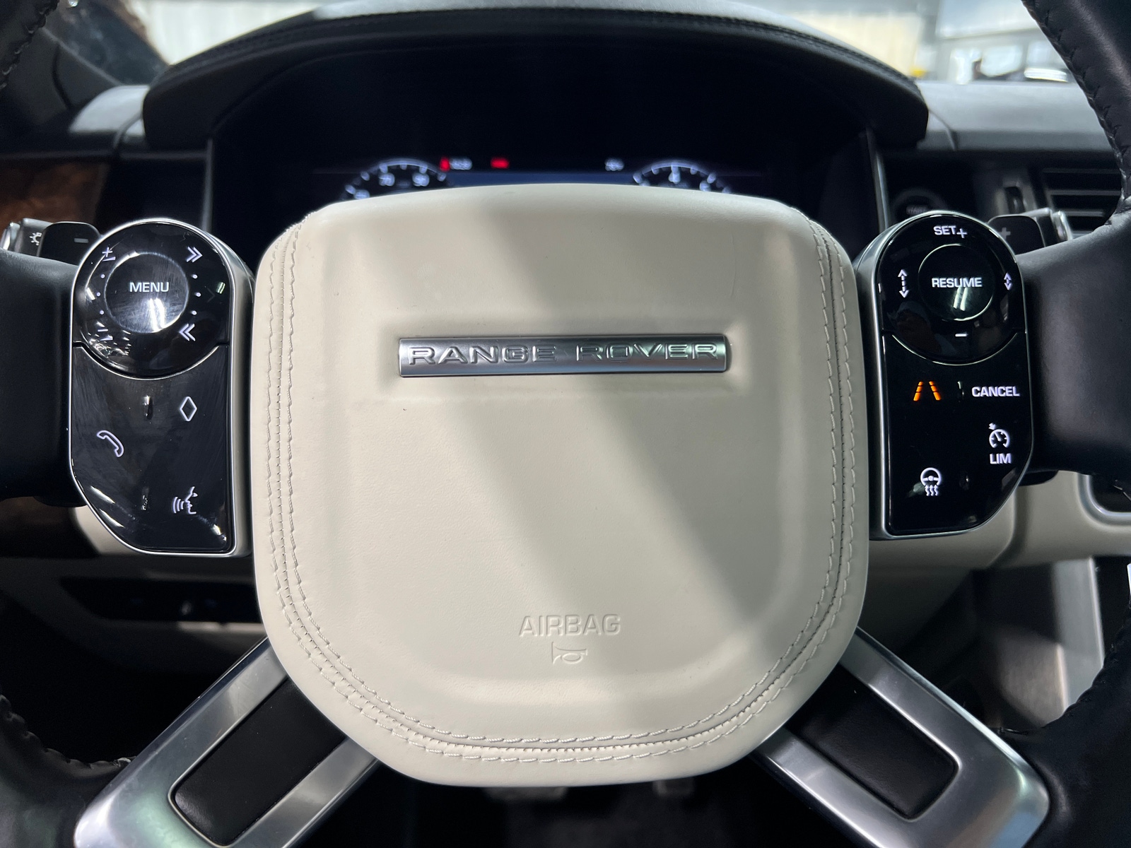 Thumbnail: 2021 Land Rover Range Rover - 4
