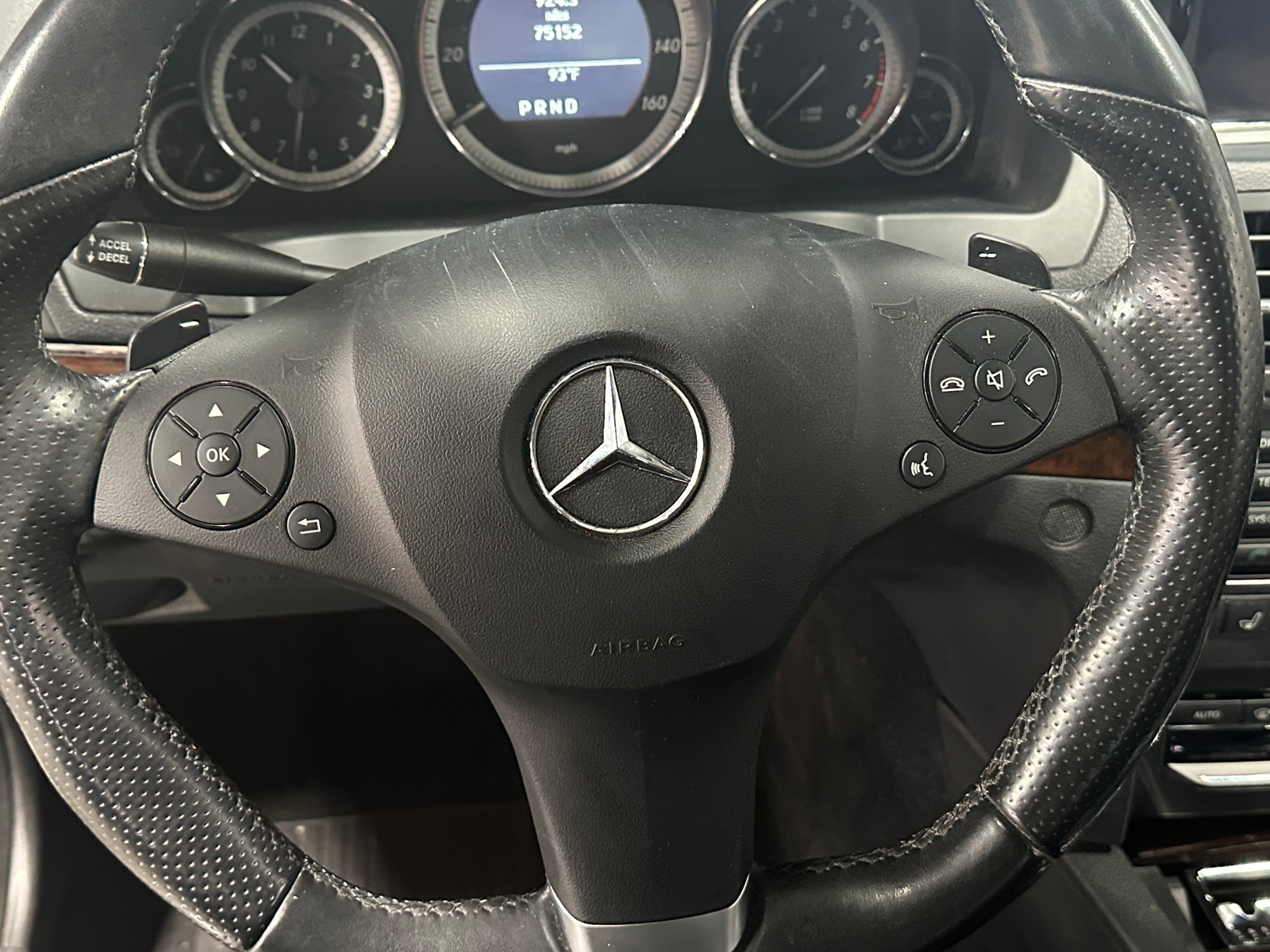 Thumbnail: 2011 Mercedes-Benz E-Class - 3