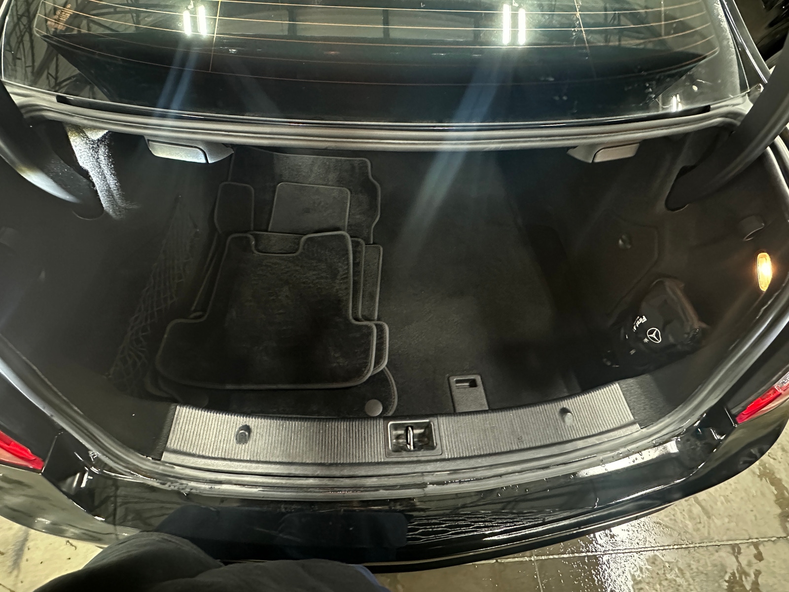 Thumbnail: 2011 Mercedes-Benz E-Class - 4