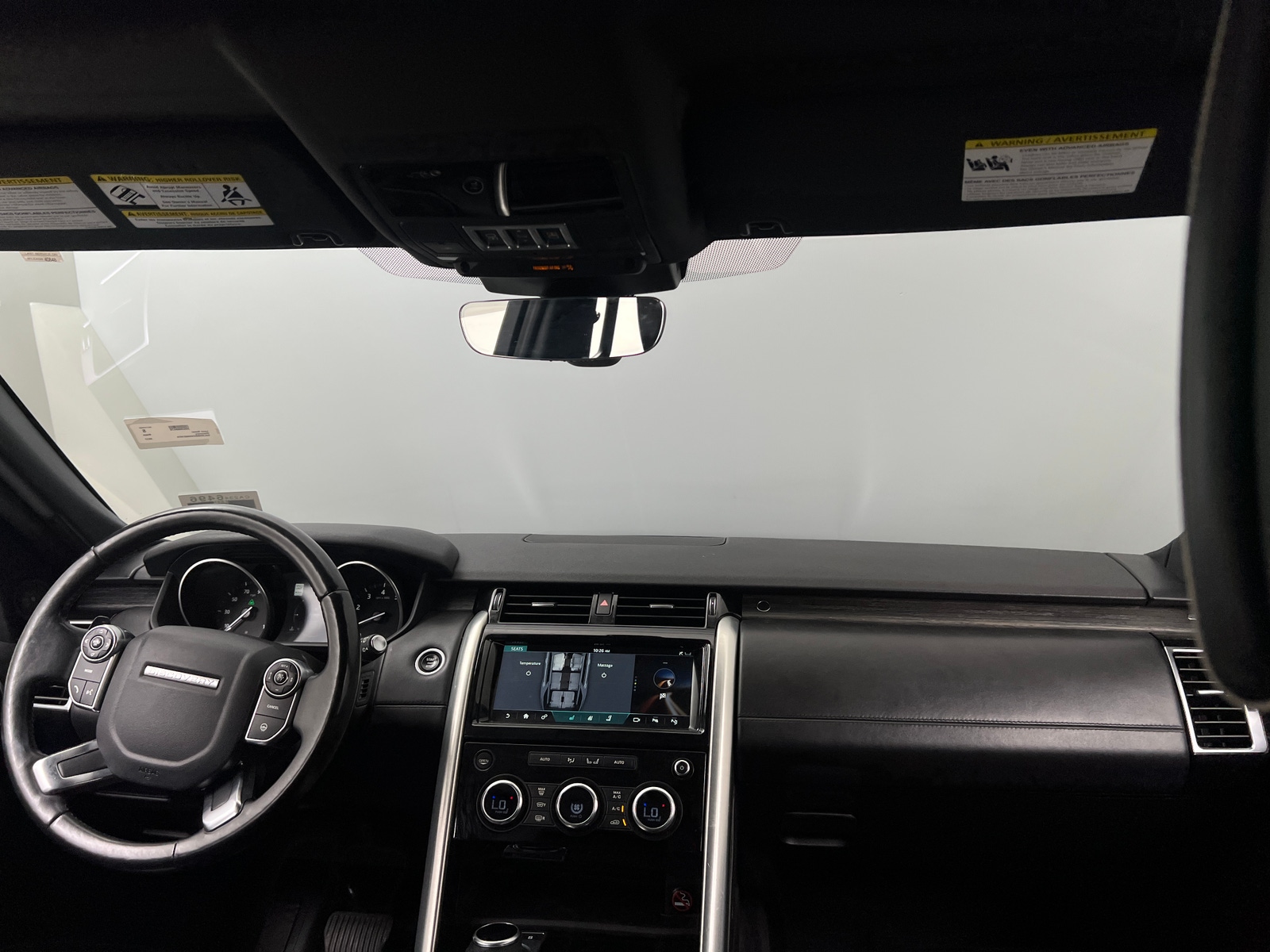 Thumbnail: 2017 Land Rover Discovery - 2