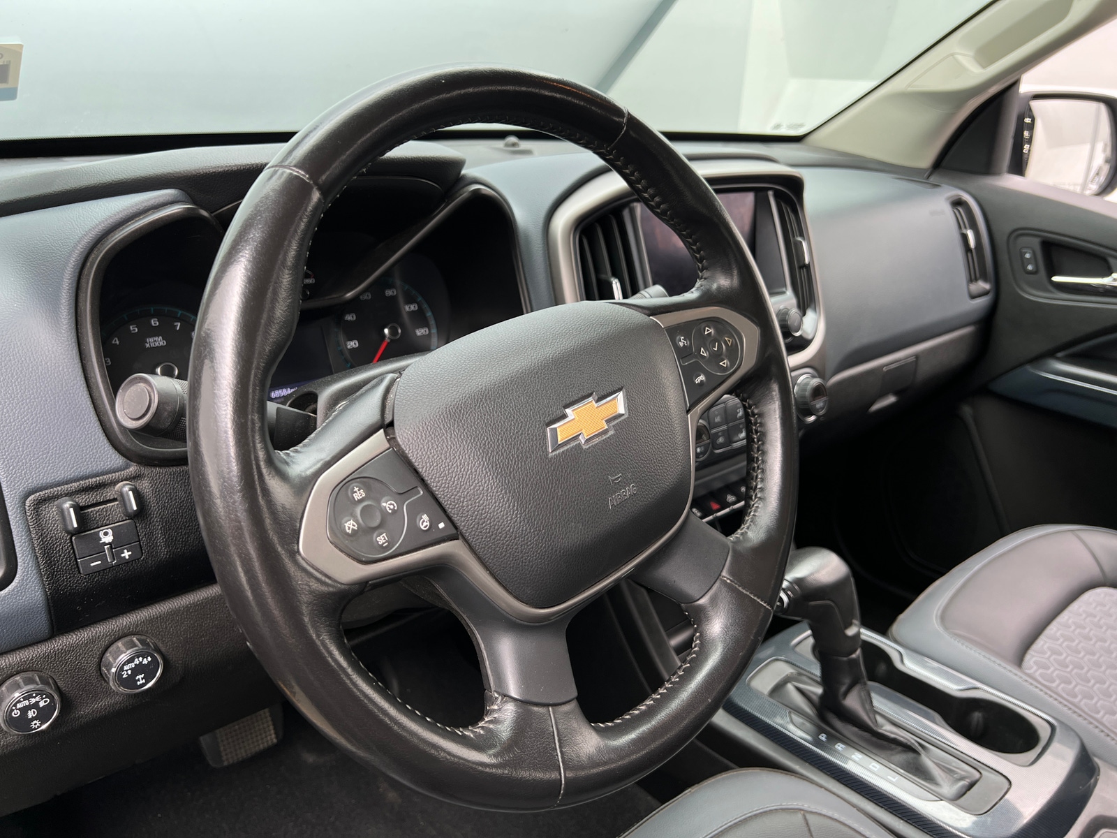 Thumbnail: 2021 Chevrolet Colorado - 4