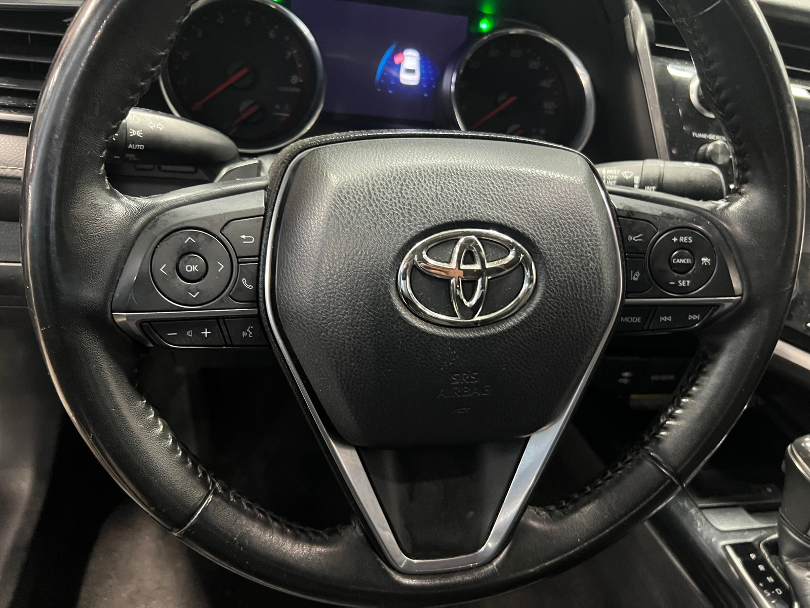 Thumbnail: 2019 Toyota Camry - 4