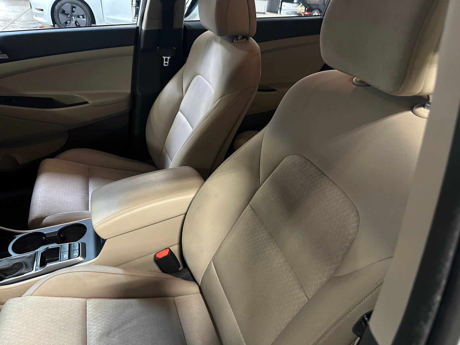Thumbnail: 2016 Hyundai Tucson - 2