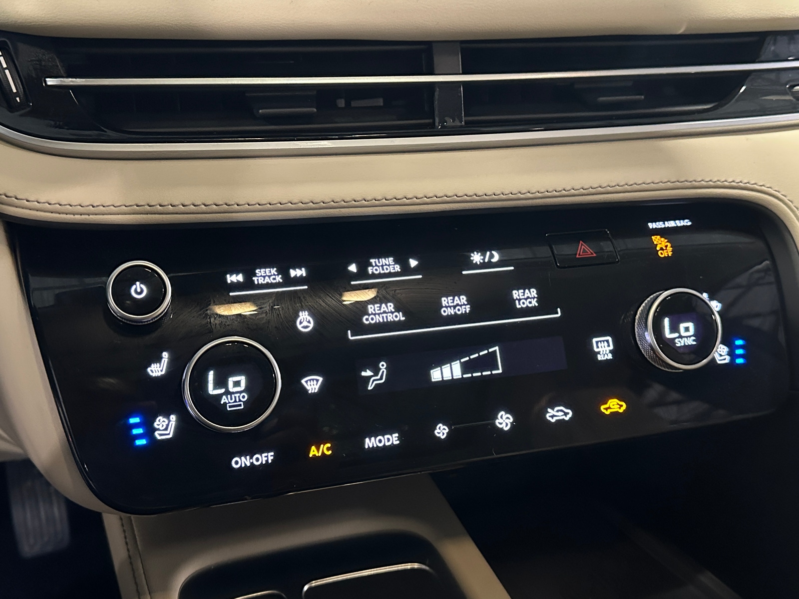 Thumbnail: 2025 INFINITI QX60 - 4