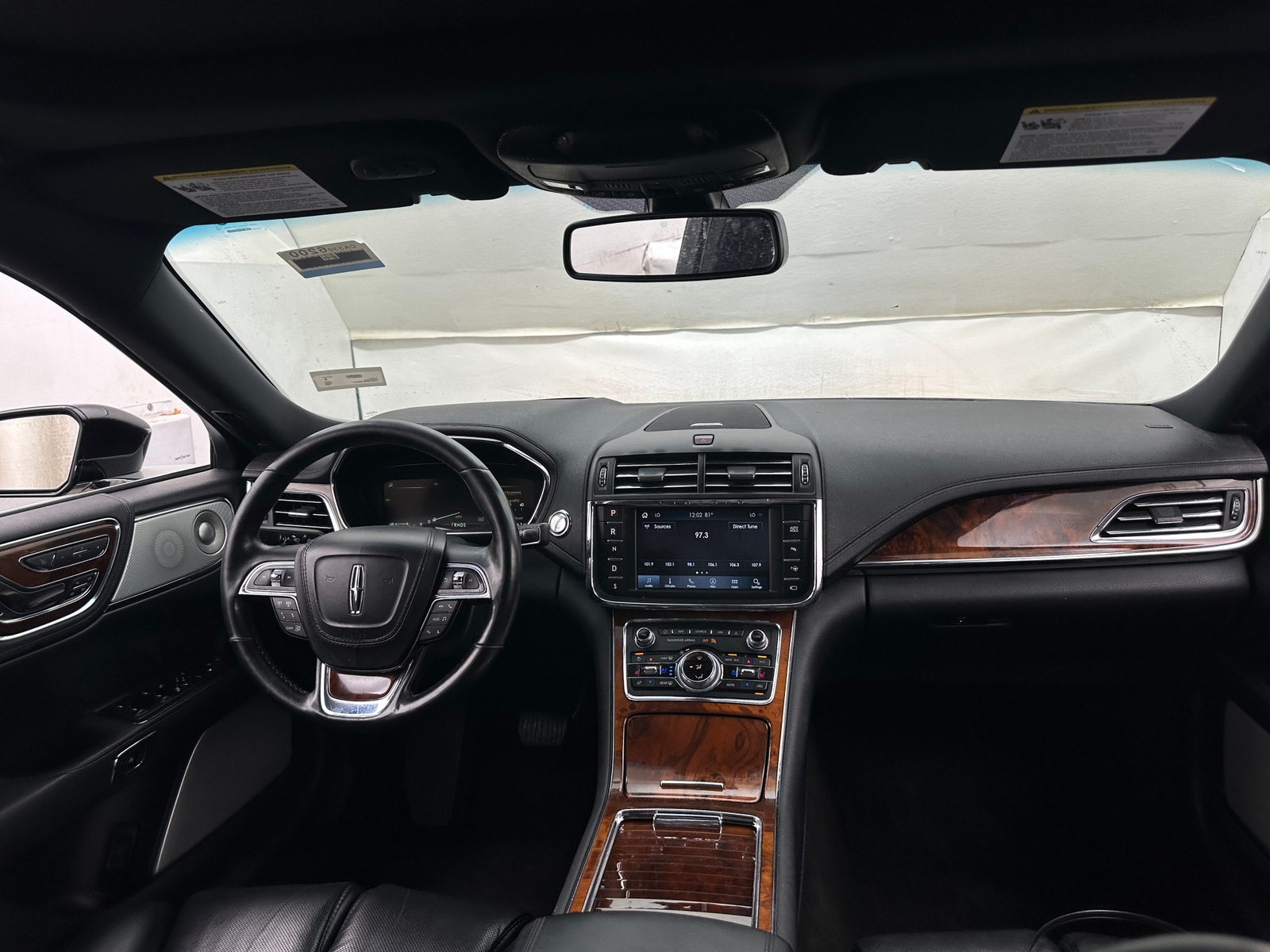 Thumbnail: 2020 Lincoln Continental - 2