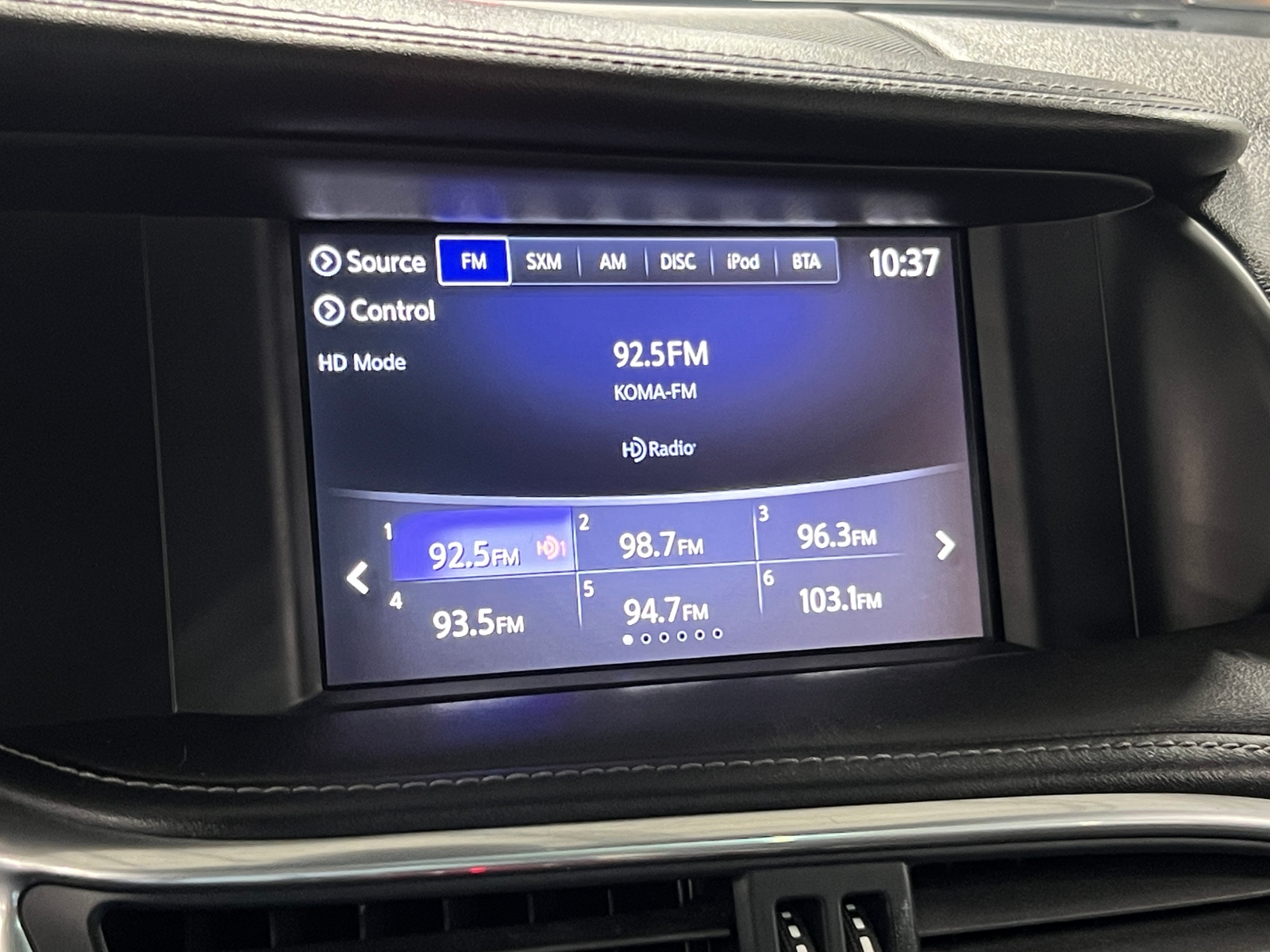 Thumbnail: 2018 INFINITI QX30 - 3