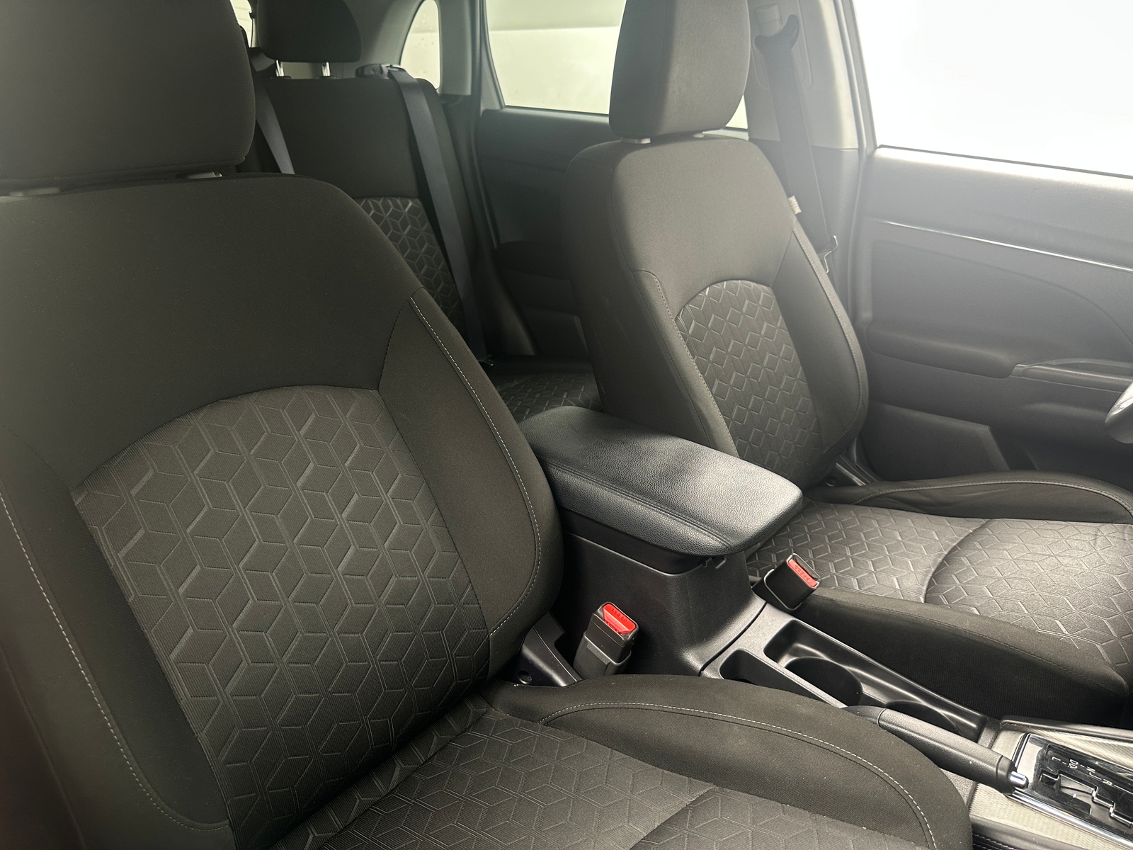Thumbnail: 2021 Mitsubishi Outlander Sport - 2
