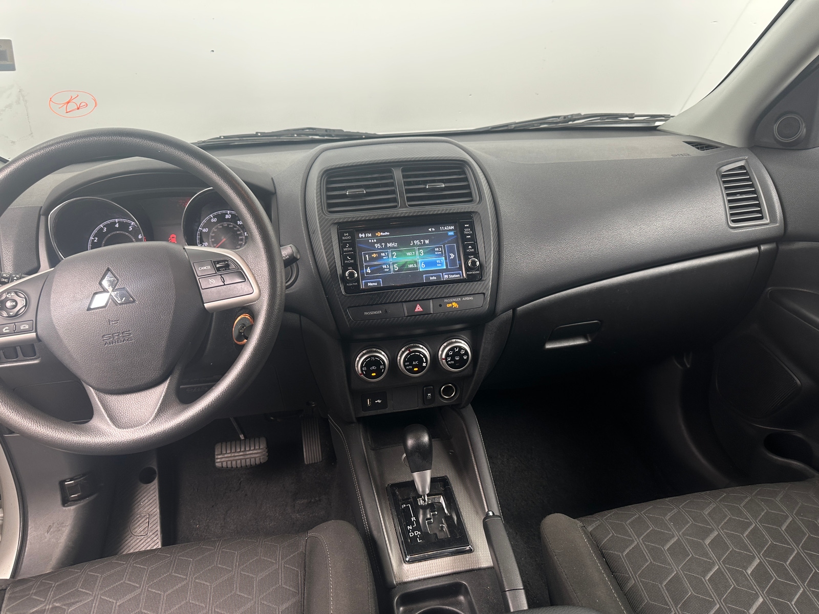 Thumbnail: 2021 Mitsubishi Outlander Sport - 3