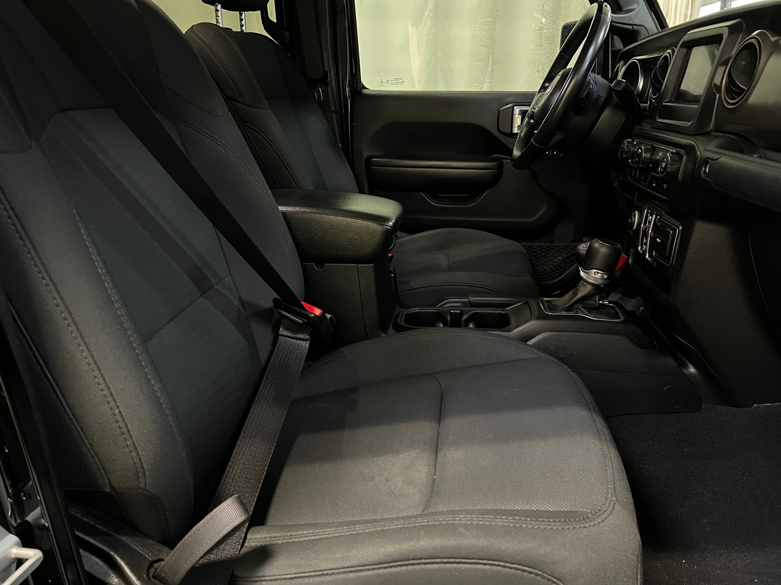Thumbnail: 2020 Jeep Gladiator - 2