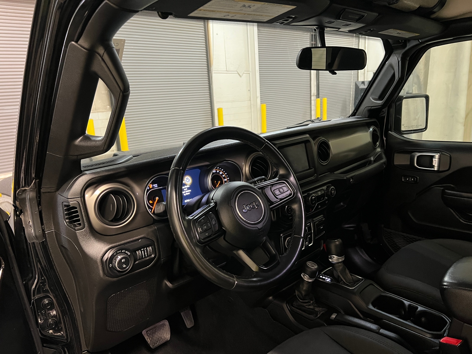 Thumbnail: 2020 Jeep Gladiator - 3