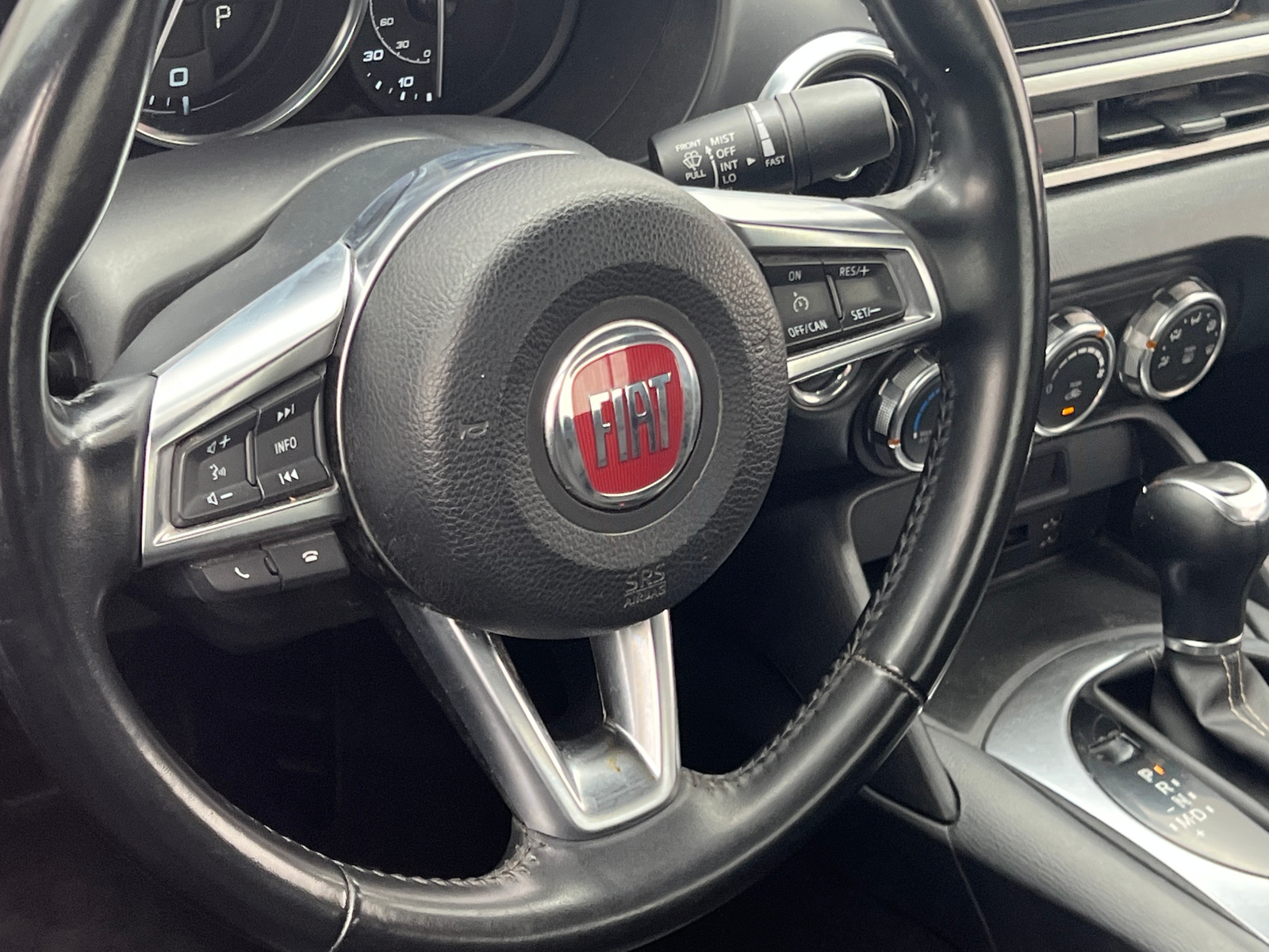 Thumbnail: 2017 Fiat 124 Spider - 4
