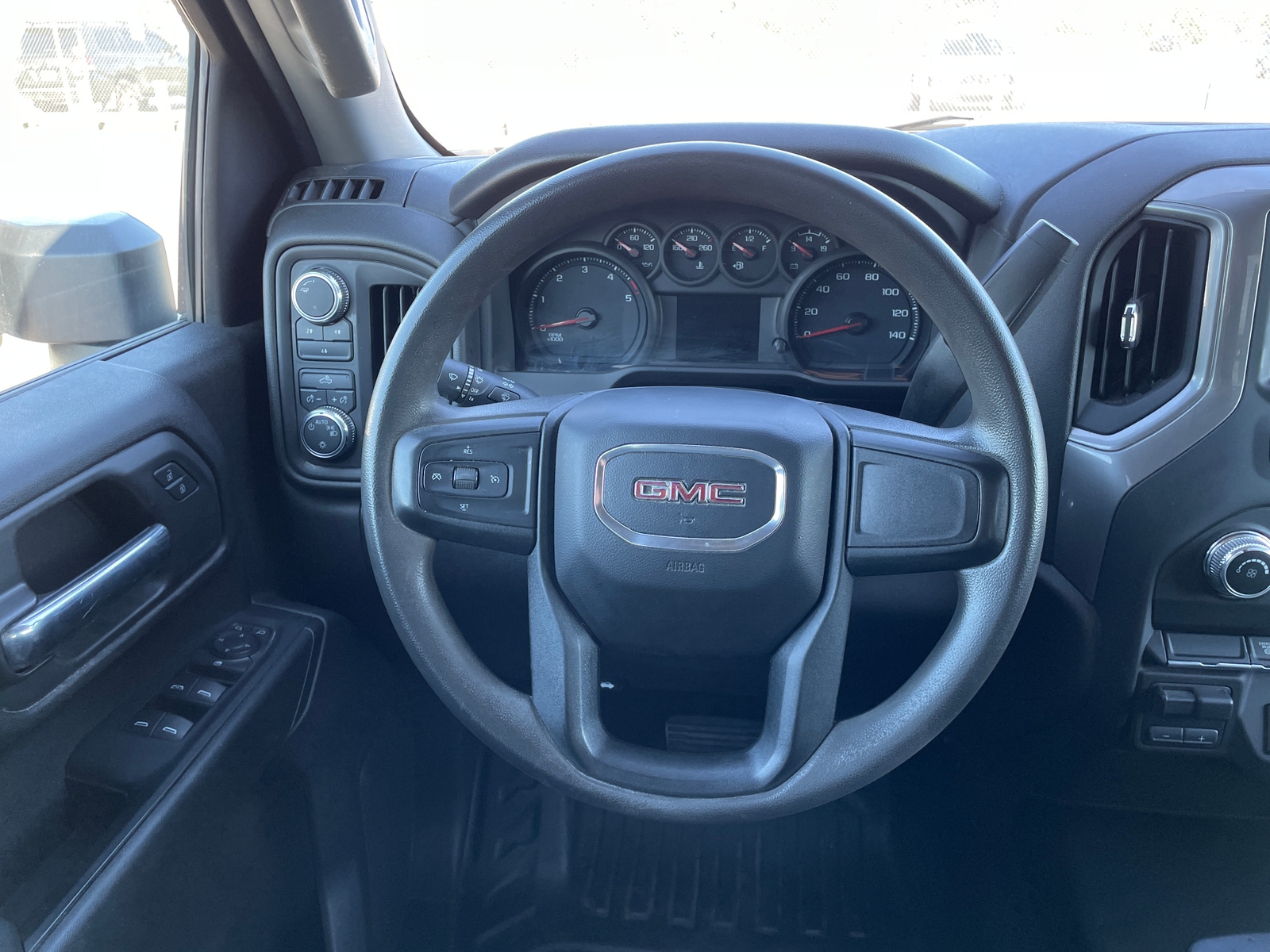 Thumbnail: 2023 GMC Sierra 3500 - 4