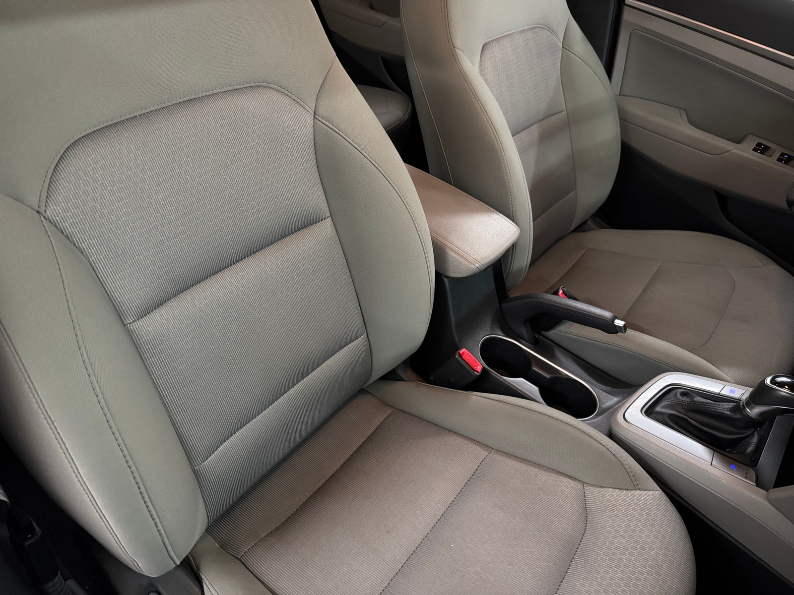Thumbnail: 2017 Hyundai Elantra - 2