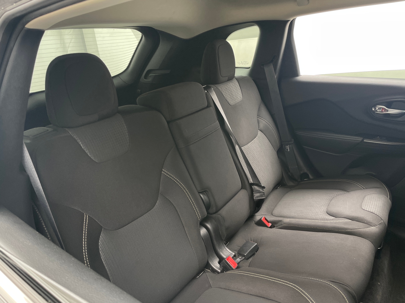 Thumbnail: 2015 Jeep Cherokee - 6