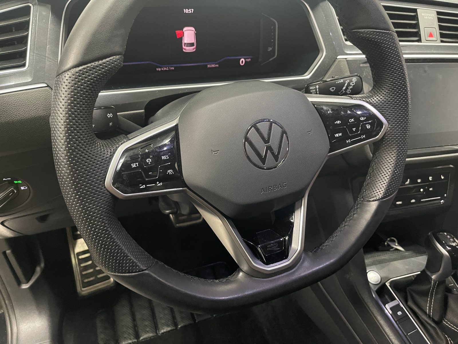 Thumbnail: 2024 Volkswagen Tiguan - 4