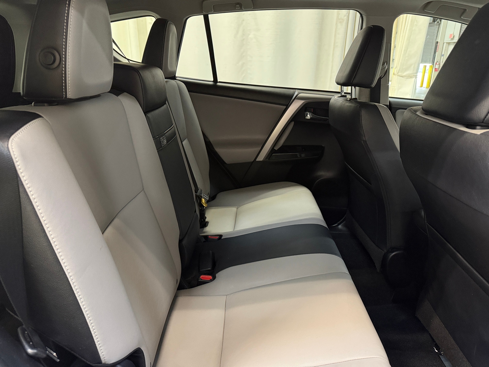 Thumbnail: 2017 Toyota RAV4 - 6