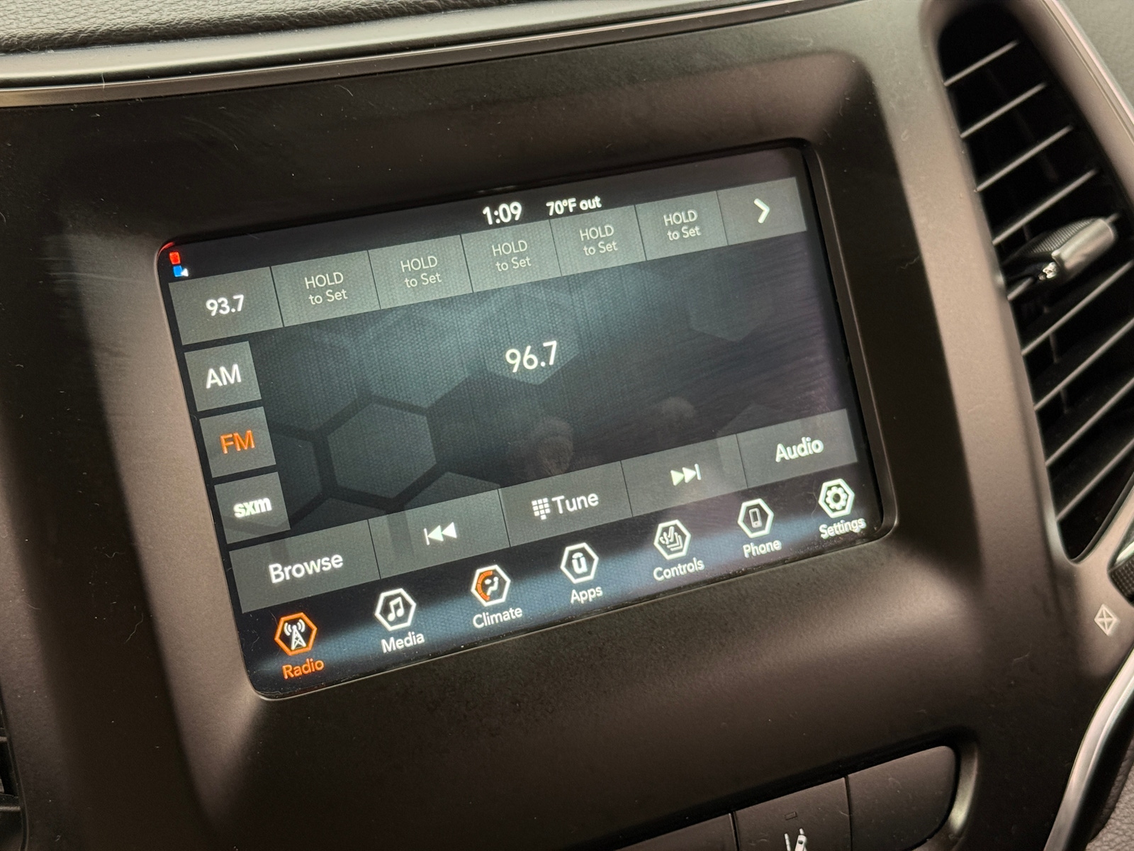 Thumbnail: 2021 Jeep Cherokee - 4