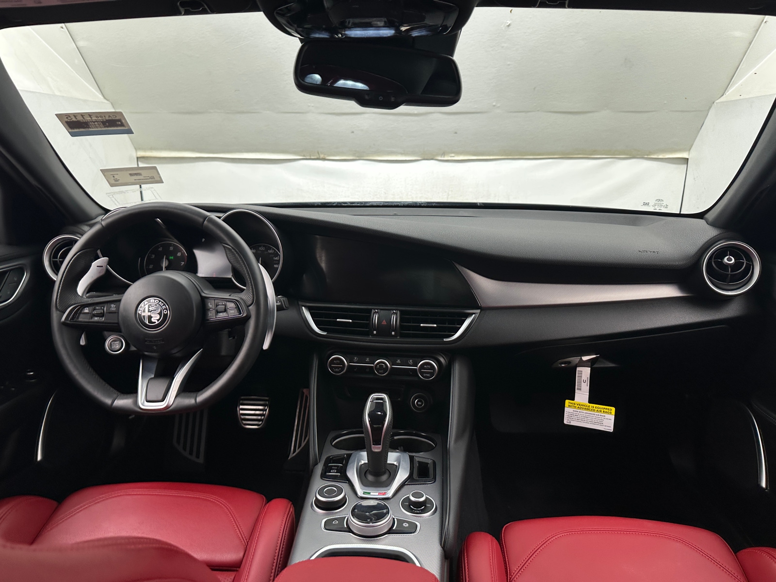 Thumbnail: 2022 Alfa Romeo Giulia - 2