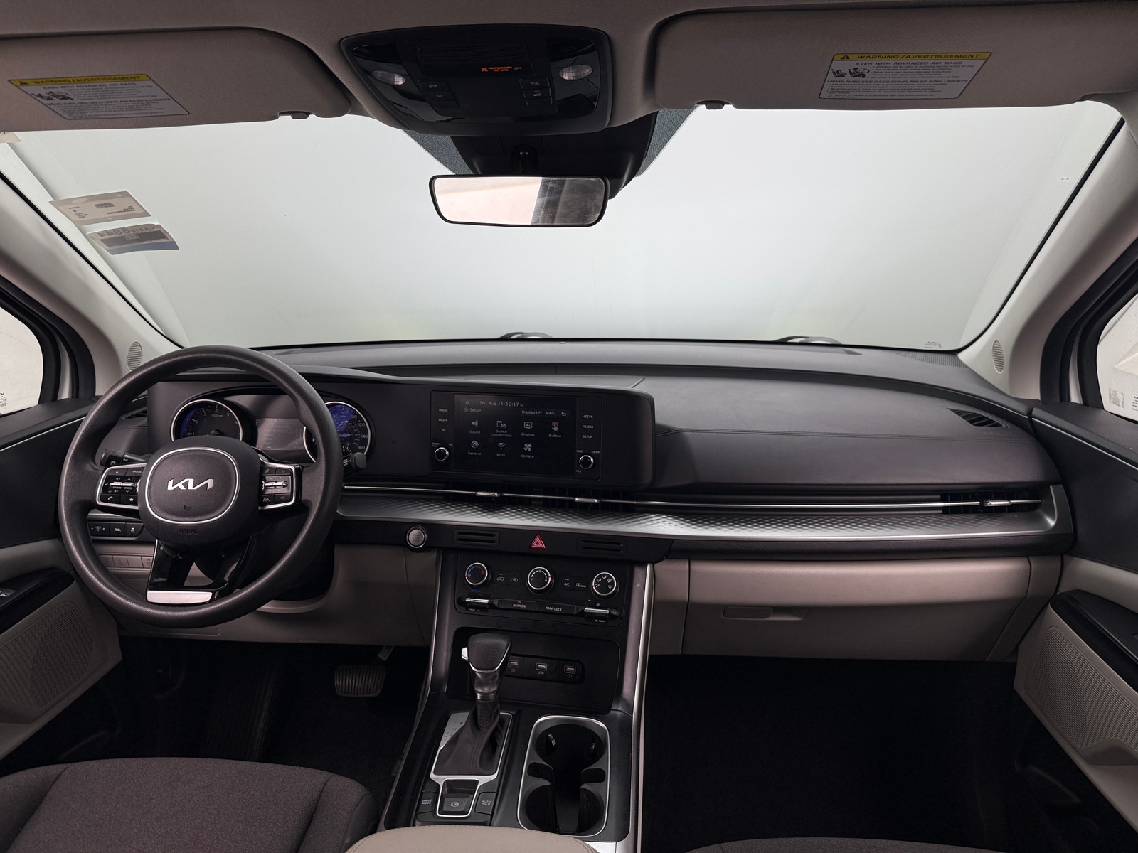 Thumbnail: 2023 Kia Carnival - 3