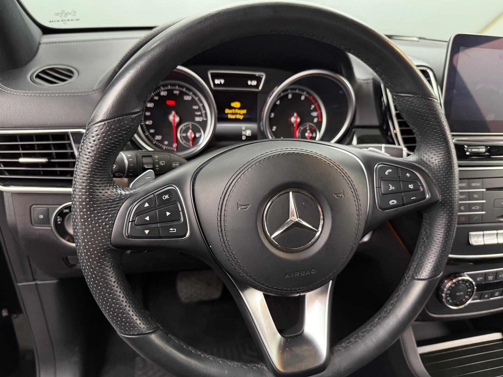 Thumbnail: 2019 Mercedes-Benz GLS - 4