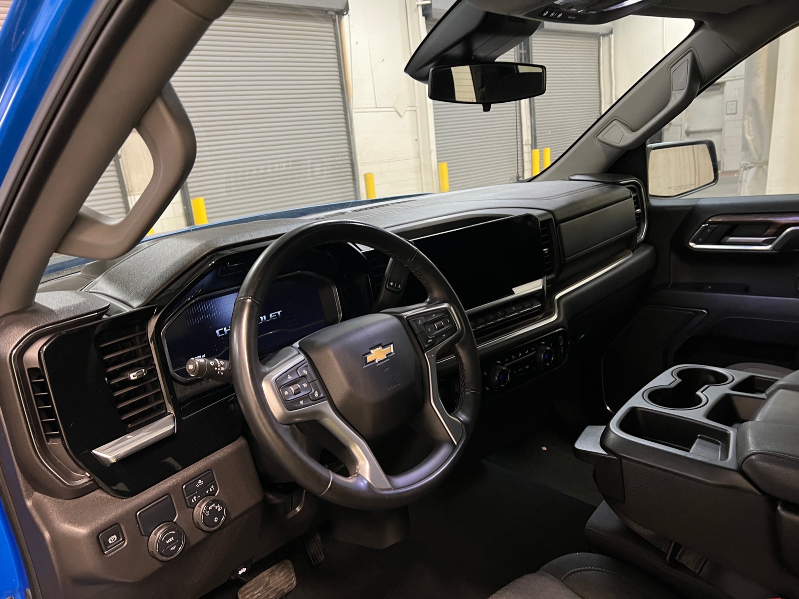 Thumbnail: 2025 Chevrolet Silverado 1500 - 3