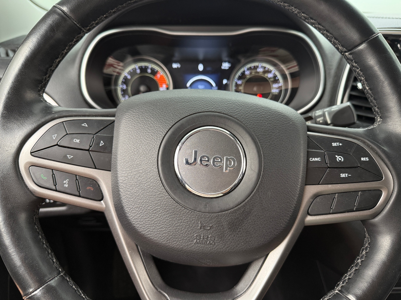 Thumbnail: 2019 Jeep Cherokee - 4