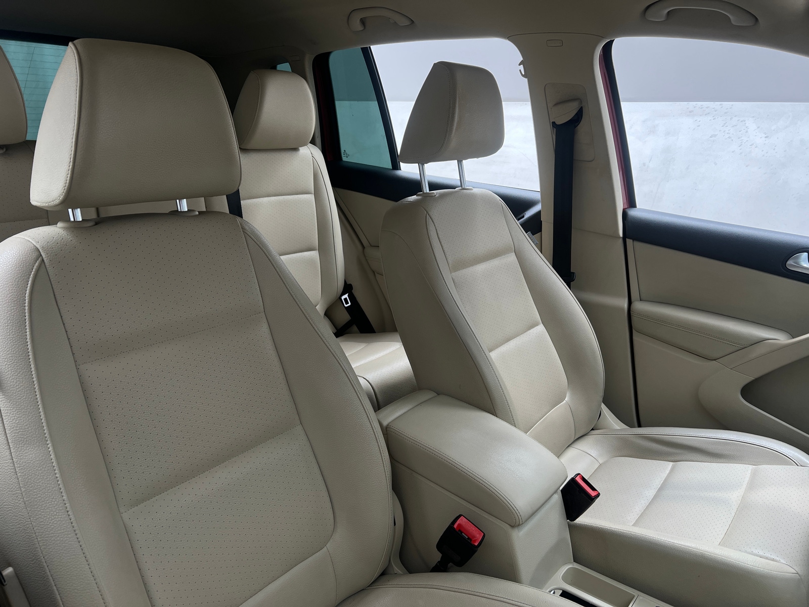 Thumbnail: 2016 Volkswagen Tiguan - 2
